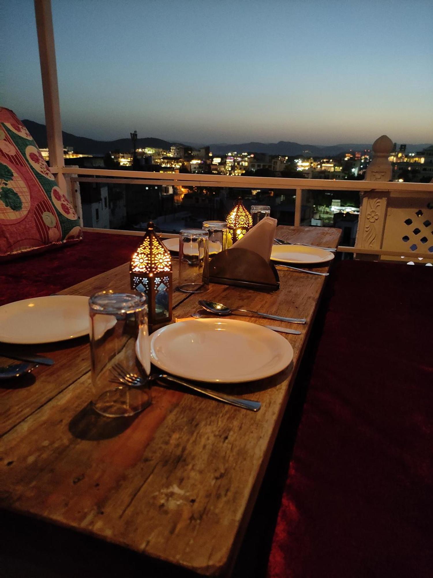 Krishna Stay Guest House Ουνταϊπούρ Εξωτερικό φωτογραφία