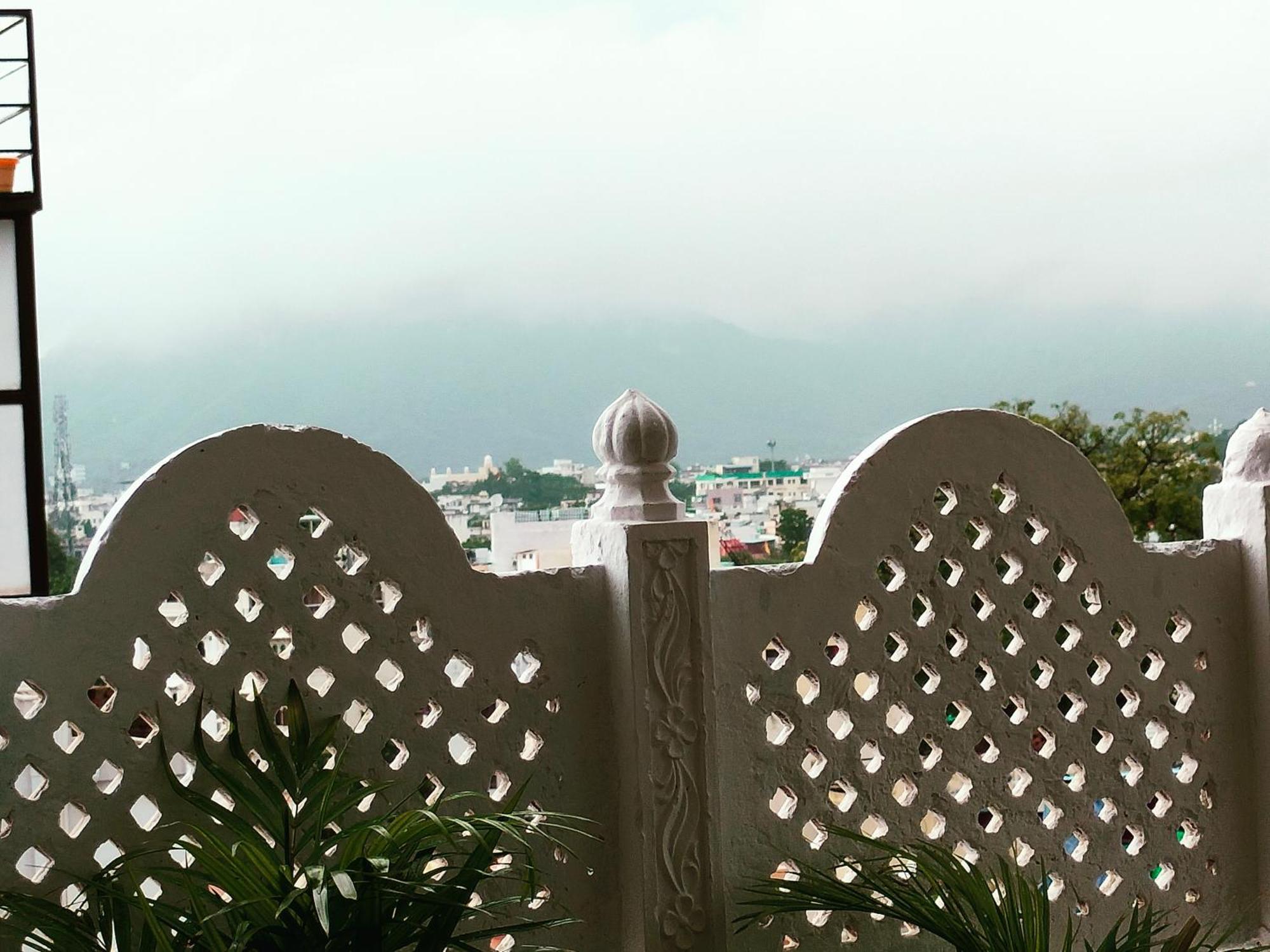 Krishna Stay Guest House Ουνταϊπούρ Εξωτερικό φωτογραφία